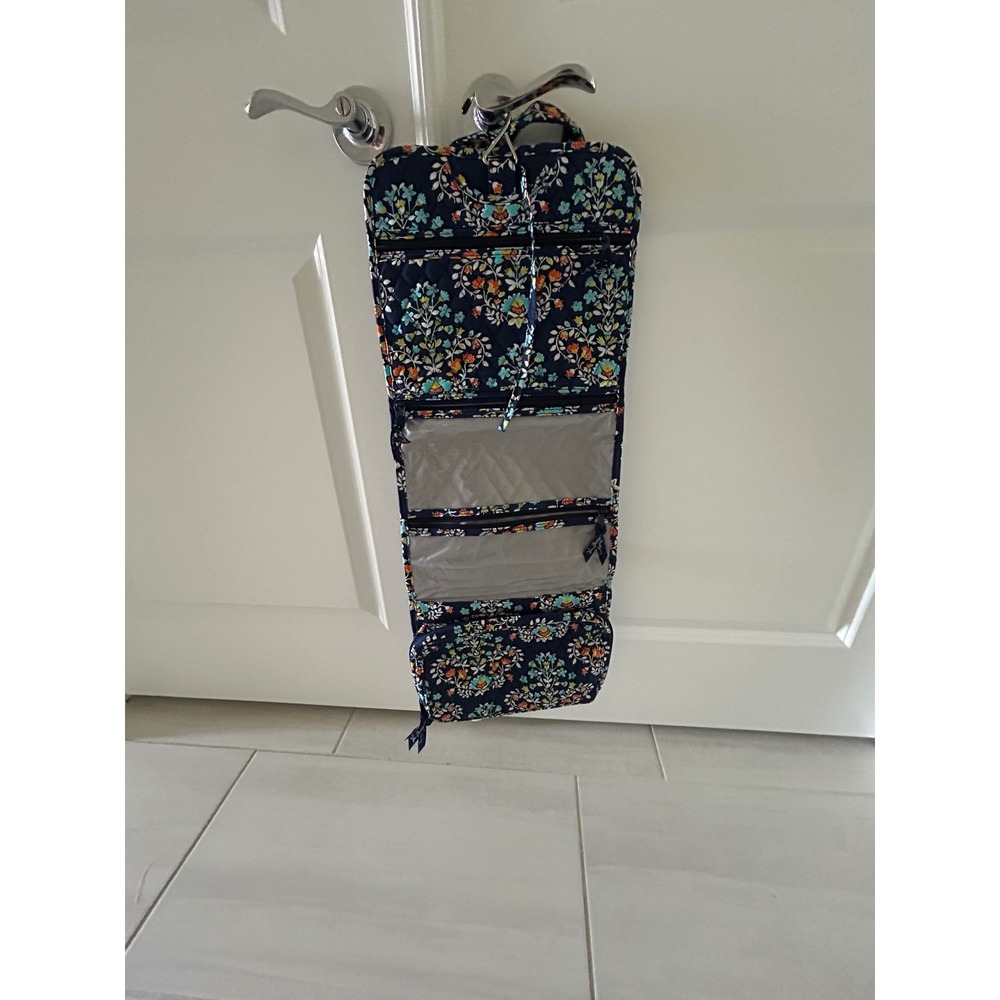 Vera Bradley Hanging Travel Organizer Navy Blue Floral Quilted Toiletry Bag